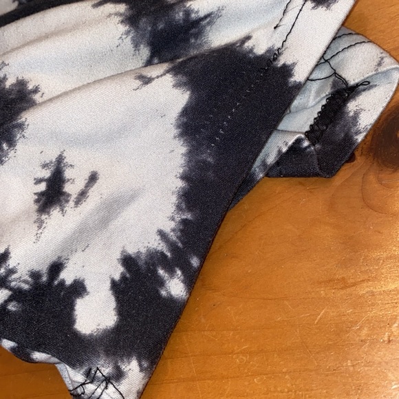 Black and cream coloured one piece - Picture 7 of 7